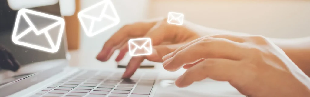 Us de HubSpot per enviar newsletters y campanyes d'email marketing per la captació de leads.