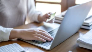 Comparació entre vendre a Amazon o mantenir la teva pròpia botiga en línia